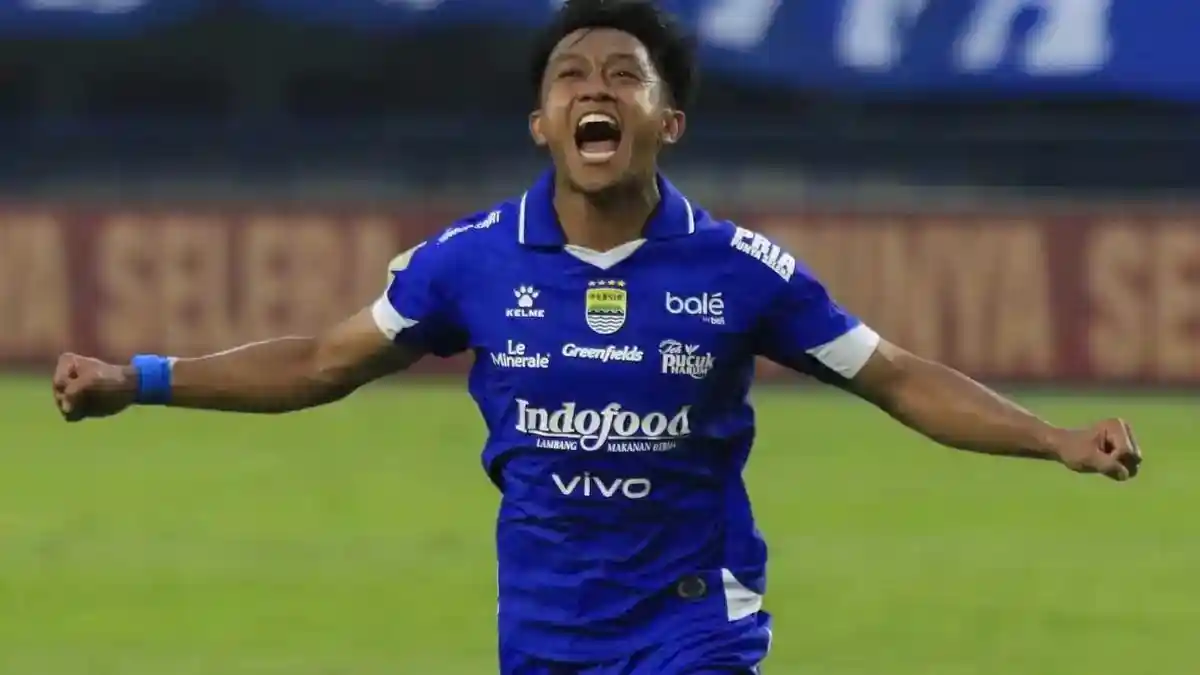 Febri Hariyadi pemain Persib Bandung dalam sesi latihan