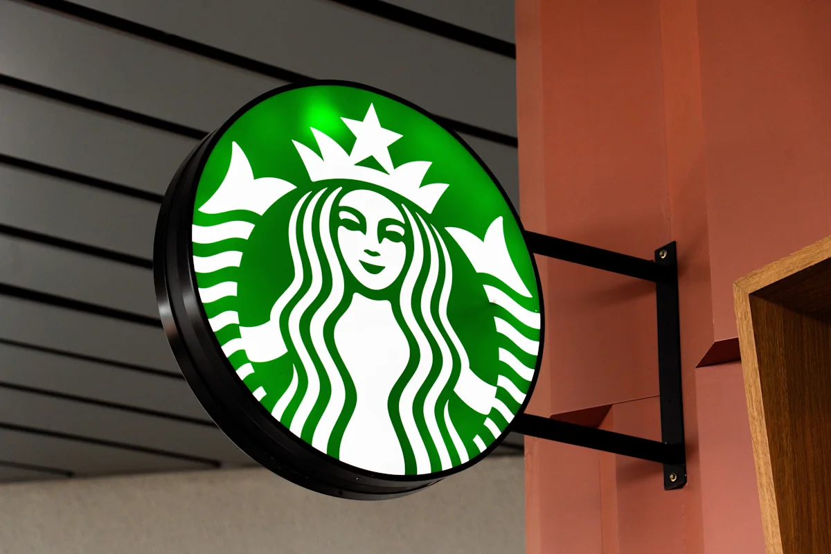 Gerai Starbucks di kawasan perkotaan besar Amerika Serikat