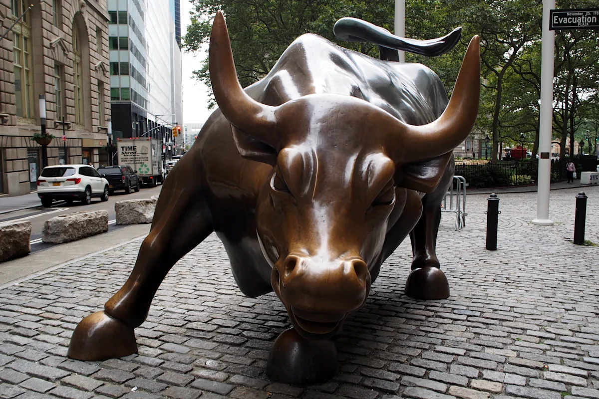 Grafik pertumbuhan pendanaan modal ventura dan pasar saham global