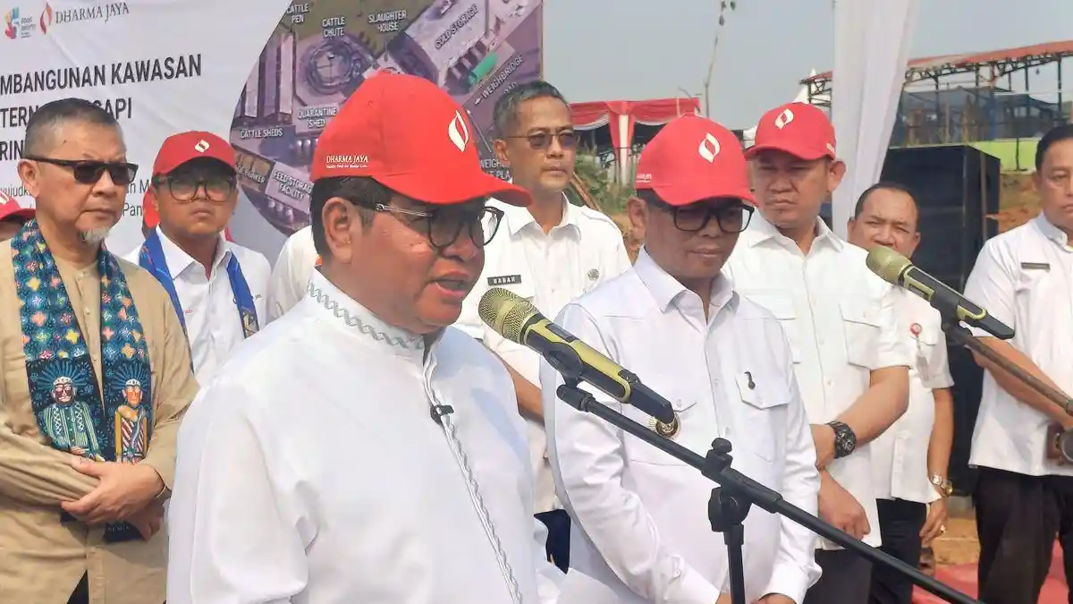 Gubernur DKI Jakarta Pramono Anung dalam Rapat Paripurna DPRD DKI