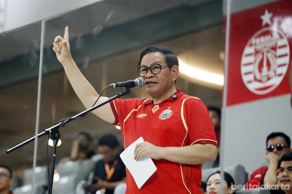 Gubernur DKI Jakarta Pramono Anung memberikan keterangan terkait rencana laga internasional Persija Jakarta