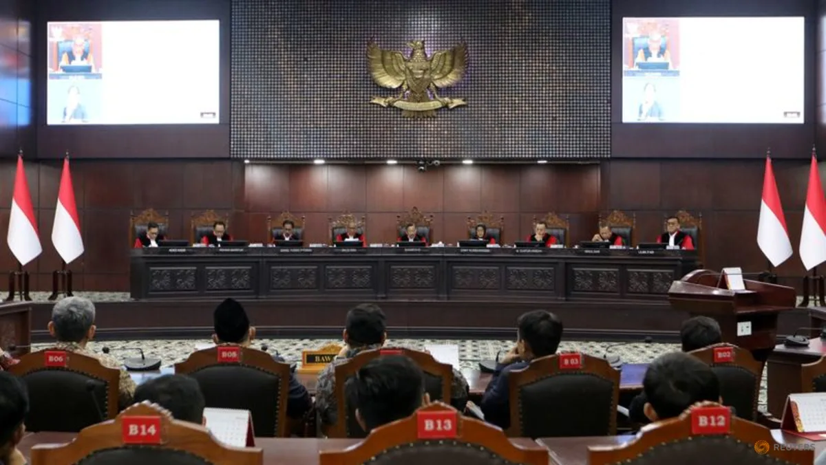 Hakim Mahkamah Konstitusi saat memimpin sidang putusan sengketa ijazah Gibran Rakabuming Raka