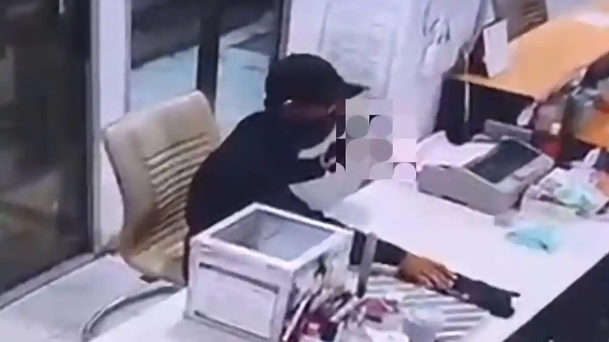Ilustrasi kantor layanan gadai swasta di kawasan perkotaan Jakarta