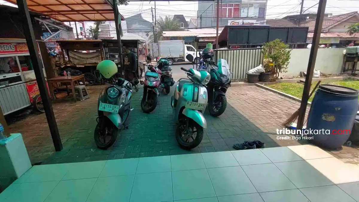 Ilustrasi kecelakaan mobil ugal-ugalan di jalan raya