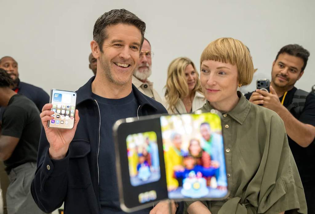 Strategi AI Apple Redam Kepanikan Pasar, Kepercayaan Konsumen Kunci Utama
