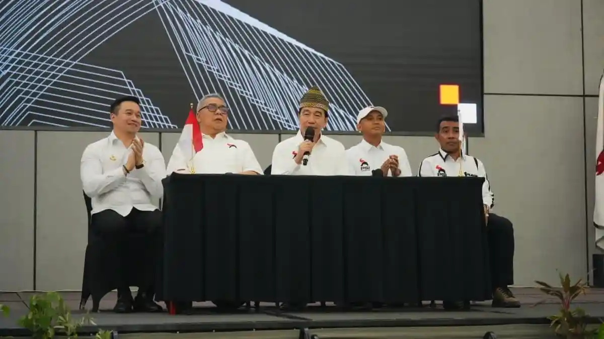 Jokowi memberikan arahan dalam acara Rakorda PSI di Kota Kupang