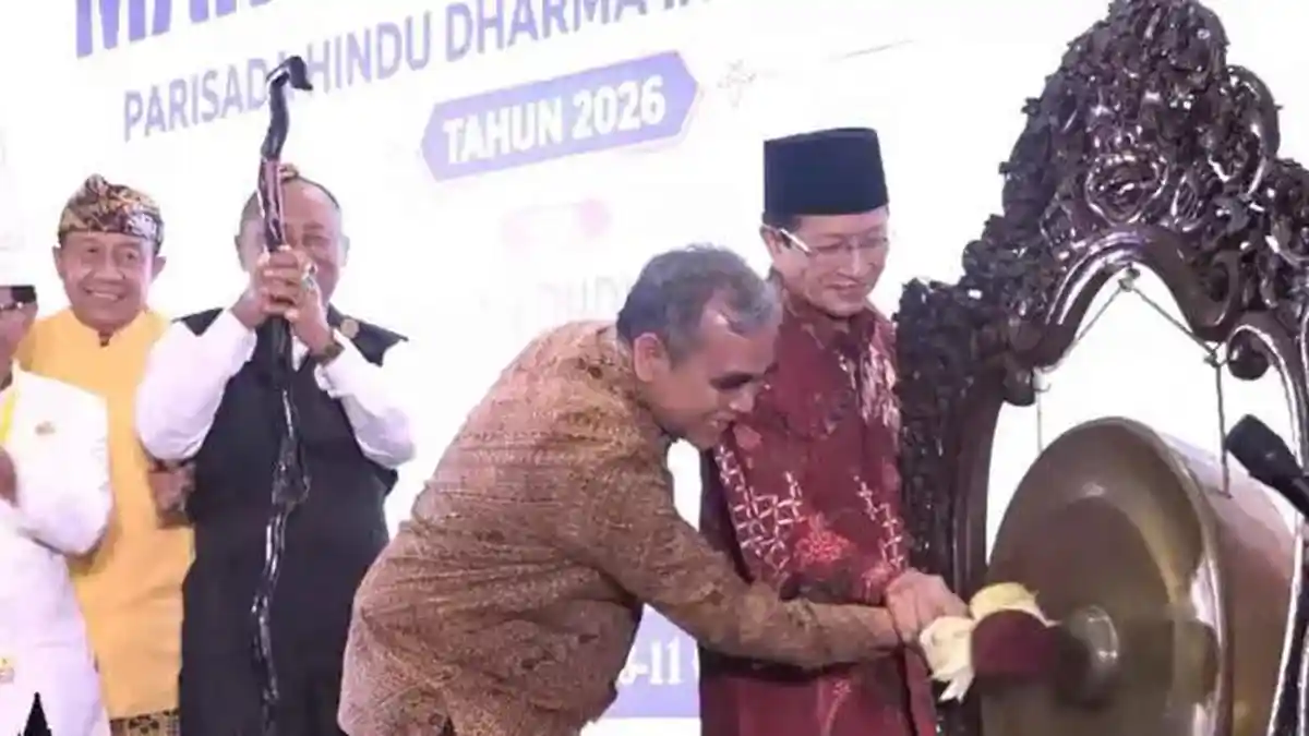 Ketua MPR RI Ahmad Muzani saat memberikan sambutan di acara Mahasabha XIII PHDI di Jakarta Pusat