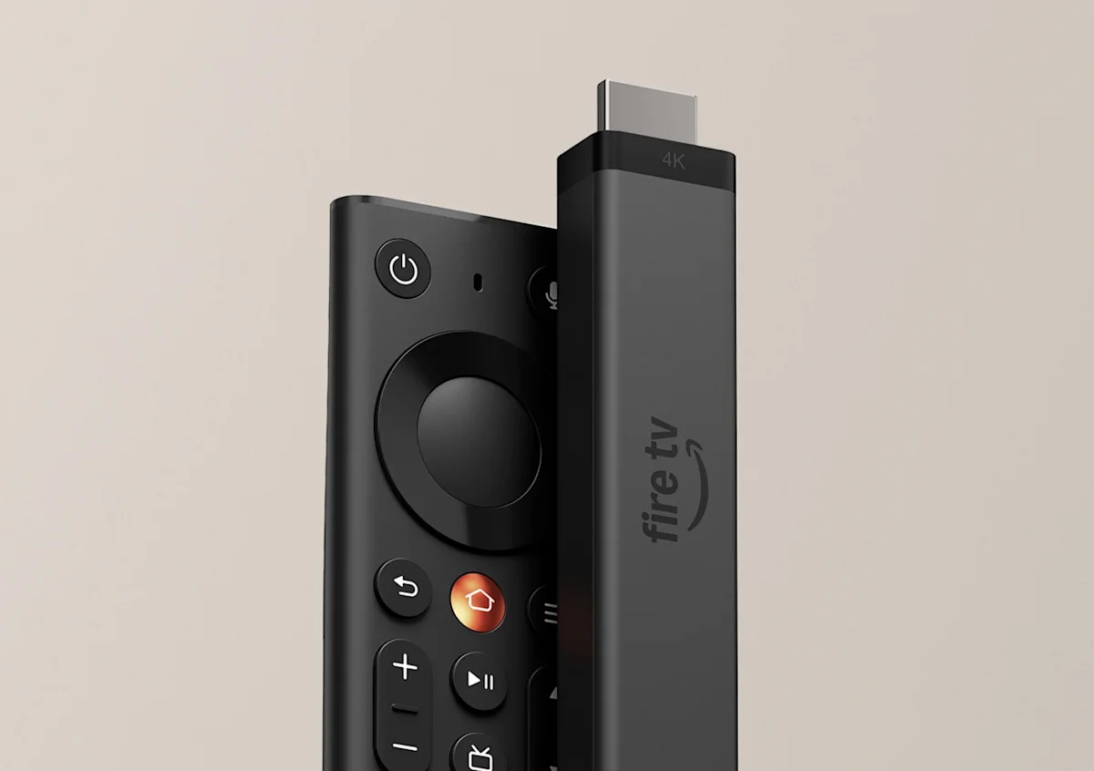 Perangkat streaming Amazon Fire TV Stick 4K terbaru dengan remote control yang ramping