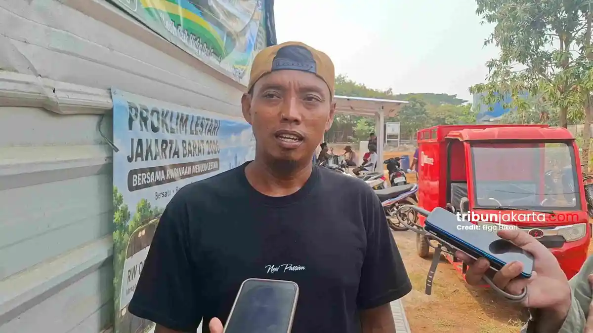 Pusat pengolahan sampah berbasis komunitas di Pegadungan Kalideres Jakarta Barat