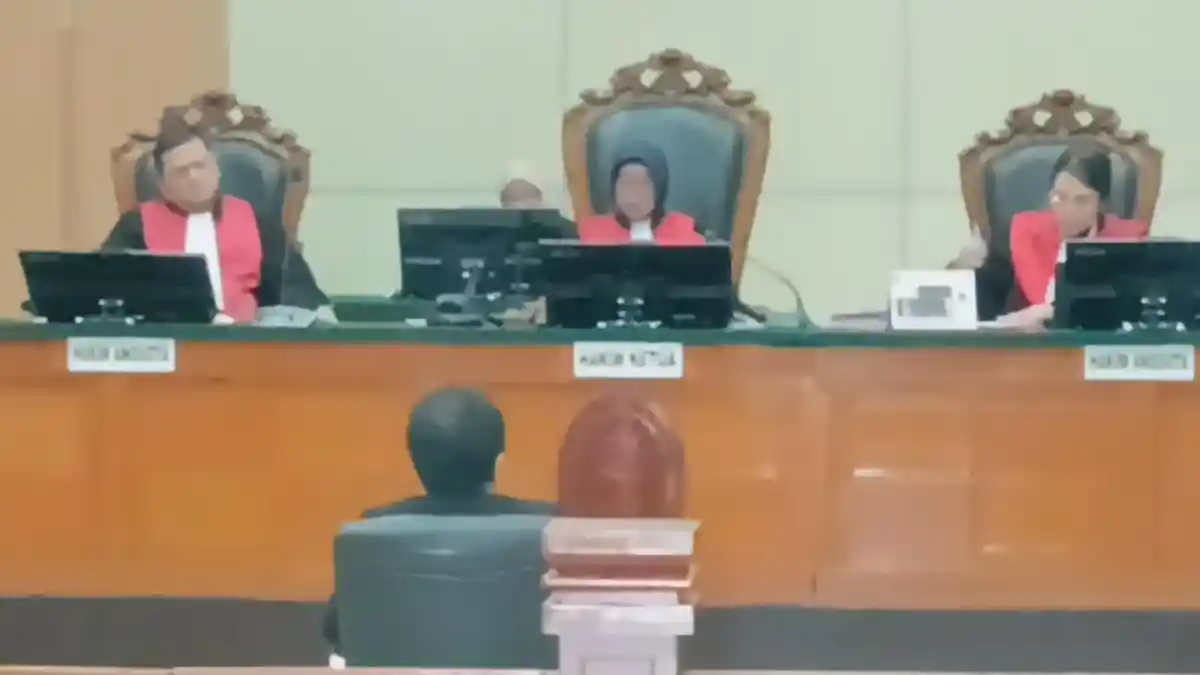 Roy Suryo menjalani sidang kasus ijazah Jokowi di Pengadilan Negeri Jakarta Timur