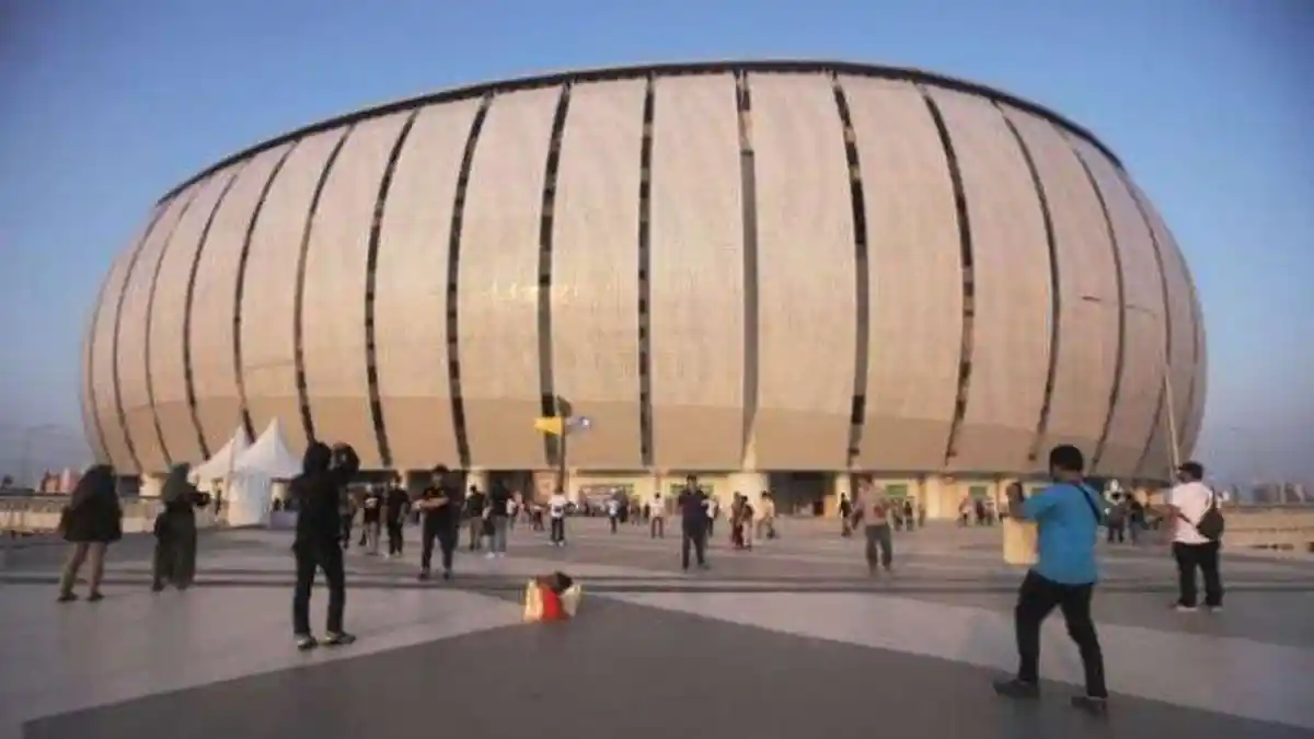 Suasana Jakarta International Stadium saat konser musik