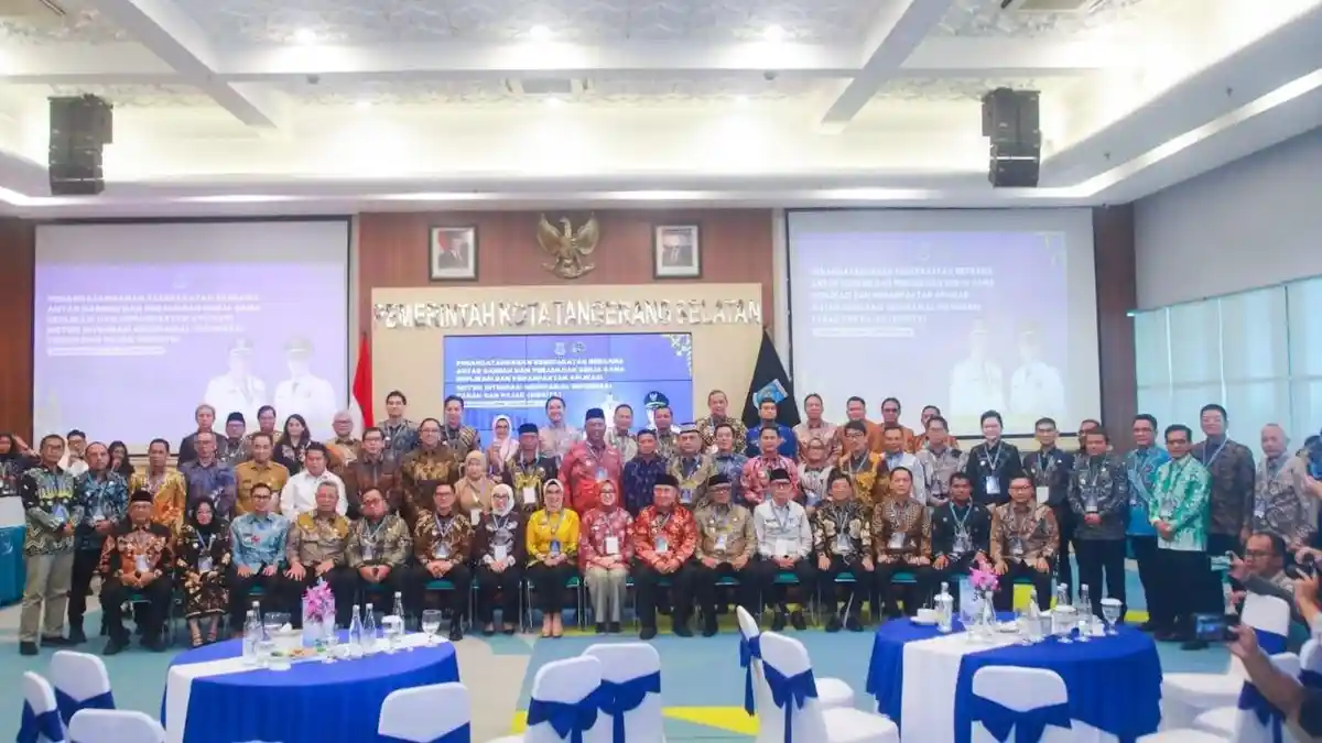 Suasana penandatanganan kerja sama replikasi SISGITA Pemkot Tangerang Selatan bersama berbagai pemerintah daerah